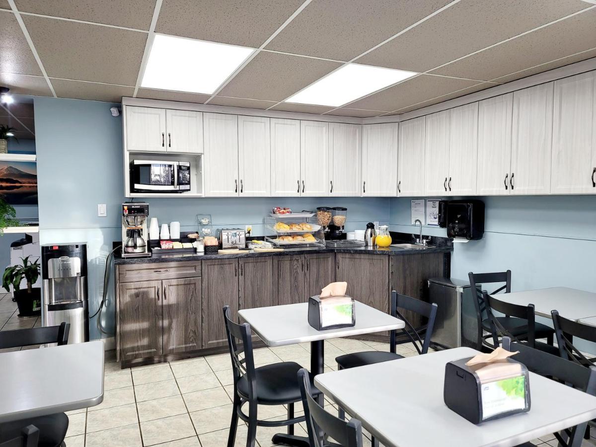 Canadian Motor Inn Grande Prairie Εξωτερικό φωτογραφία