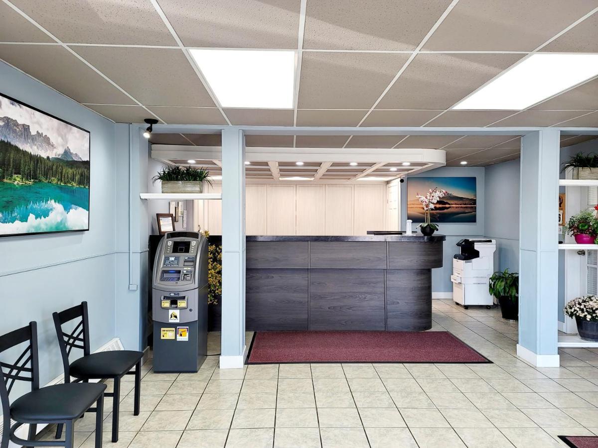 Canadian Motor Inn Grande Prairie Εξωτερικό φωτογραφία