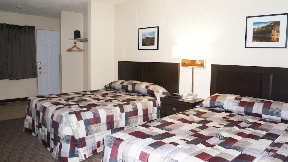 Canadian Motor Inn Grande Prairie Εξωτερικό φωτογραφία