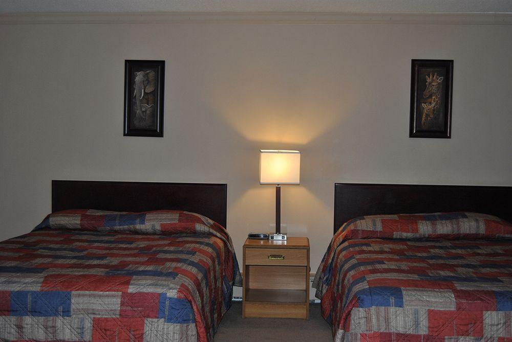 Canadian Motor Inn Grande Prairie Εξωτερικό φωτογραφία